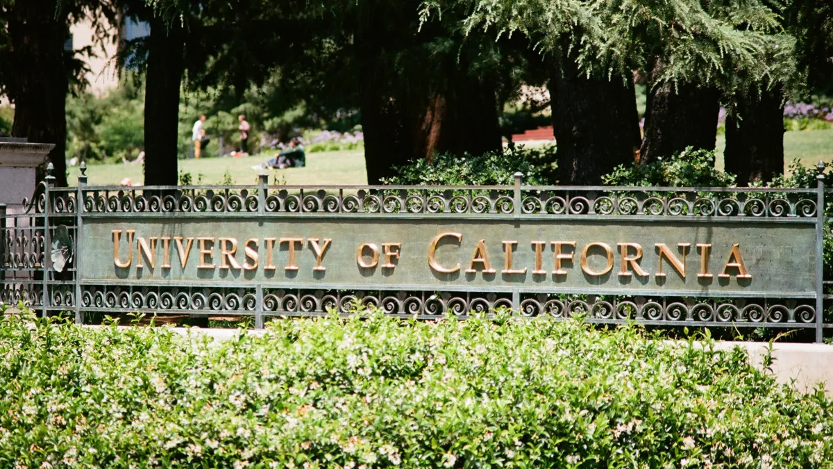 Read more about the article How to Get into UC Schools as a Transfer Student